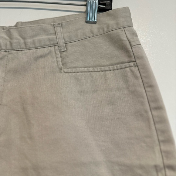 Cuffy's of Cape Cod Women’s Size: 12 Tan chino Shorts 100% Cotton. - Picture 7 of 11